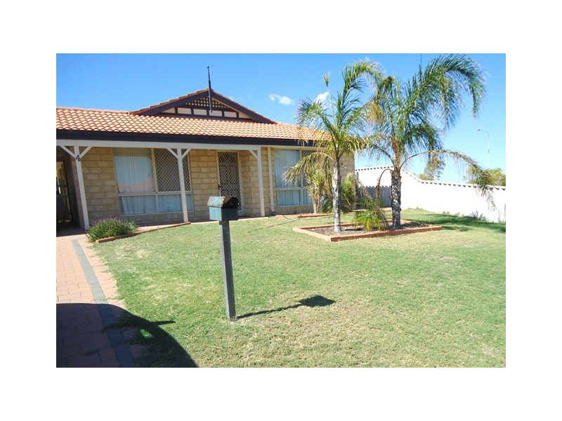 4 Bellimos Drive, Wandina WA 6530