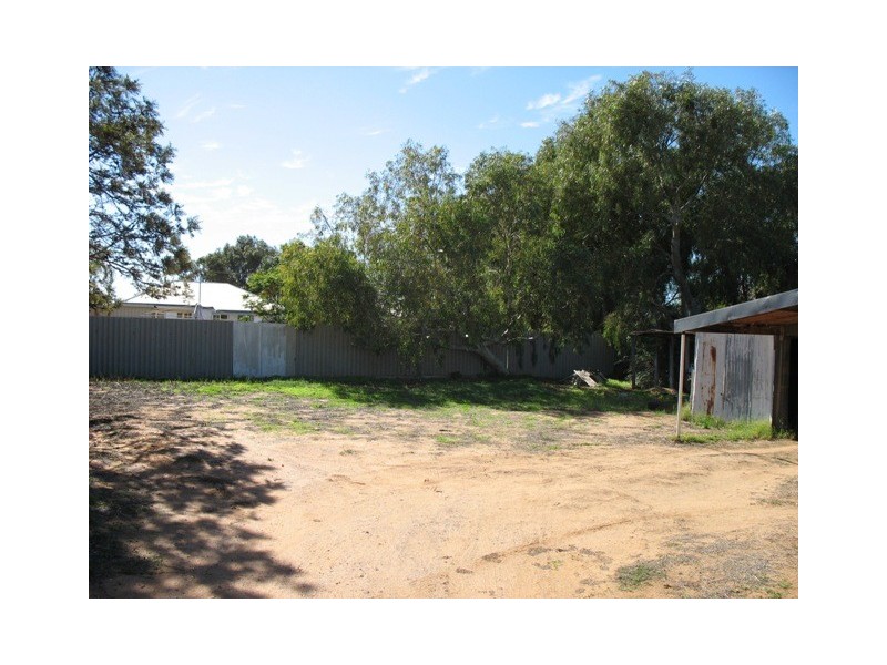 243 Third Street, Wonthella WA 6530