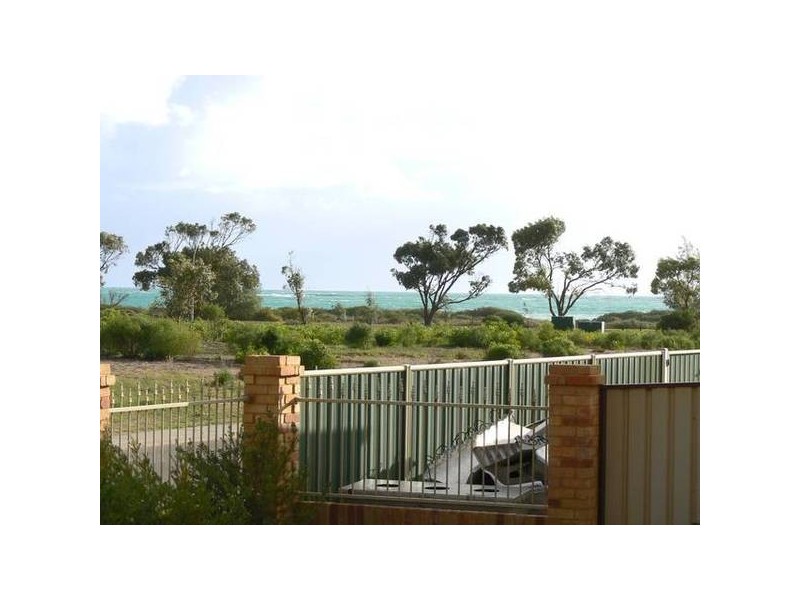 Waterfront Circle, Drummond Cove WA 6532