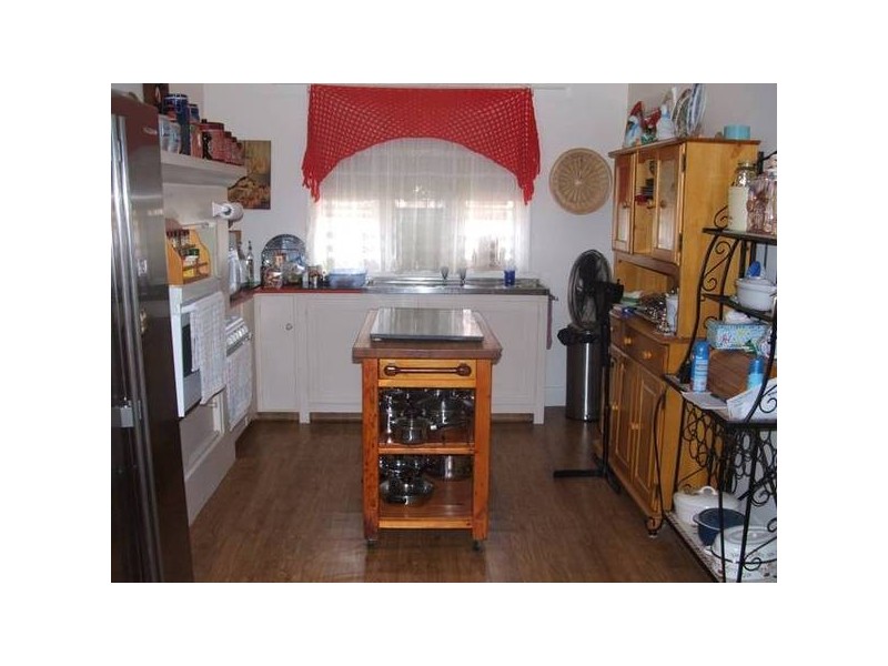 Fifth Street, Wonthella WA 6530