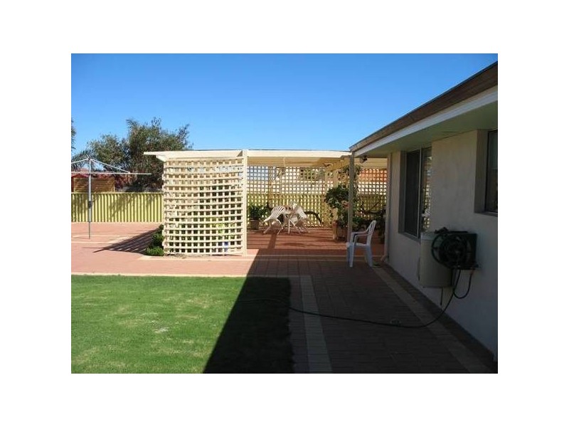 Lawson Place, Tarcoola Beach WA 6530