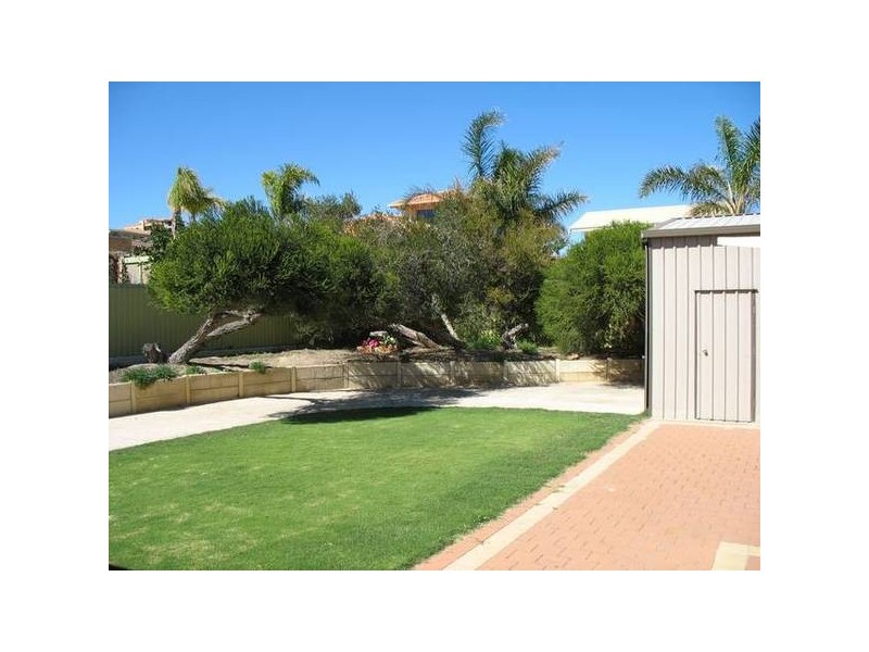 Lawson Place, Tarcoola Beach WA 6530