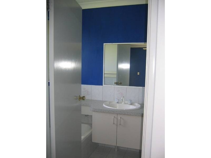 5/4 McDermott Avenue, Wandina WA 6530