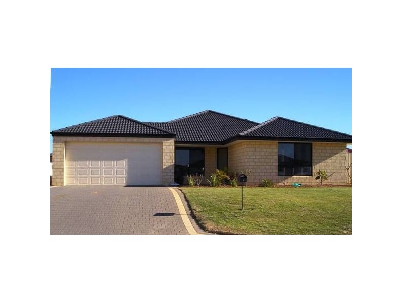 2 Fleetwing Street, Wandina WA 6530