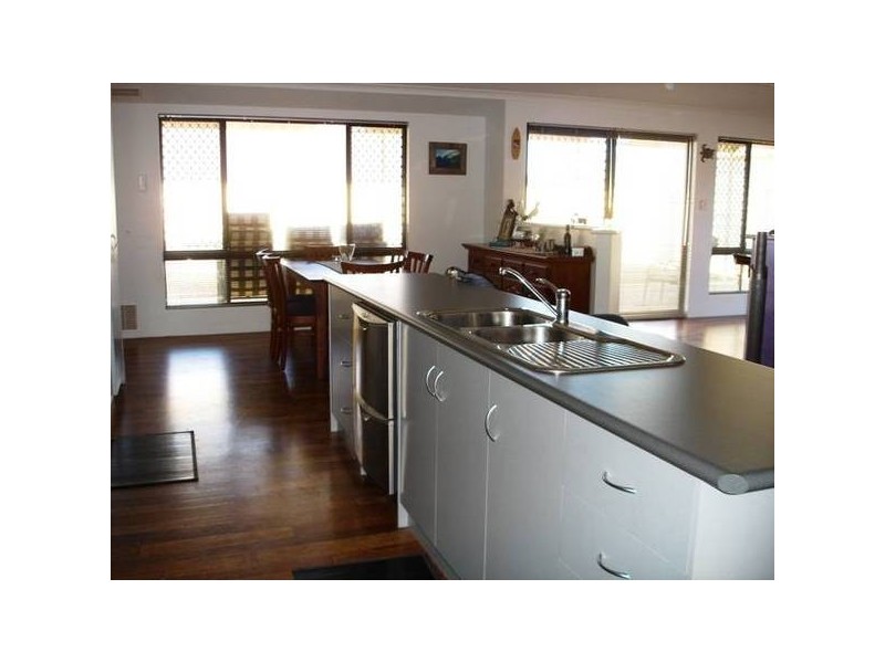 2 Fleetwing Street, Wandina WA 6530