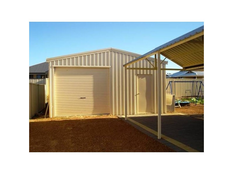 2 Fleetwing Street, Wandina WA 6530