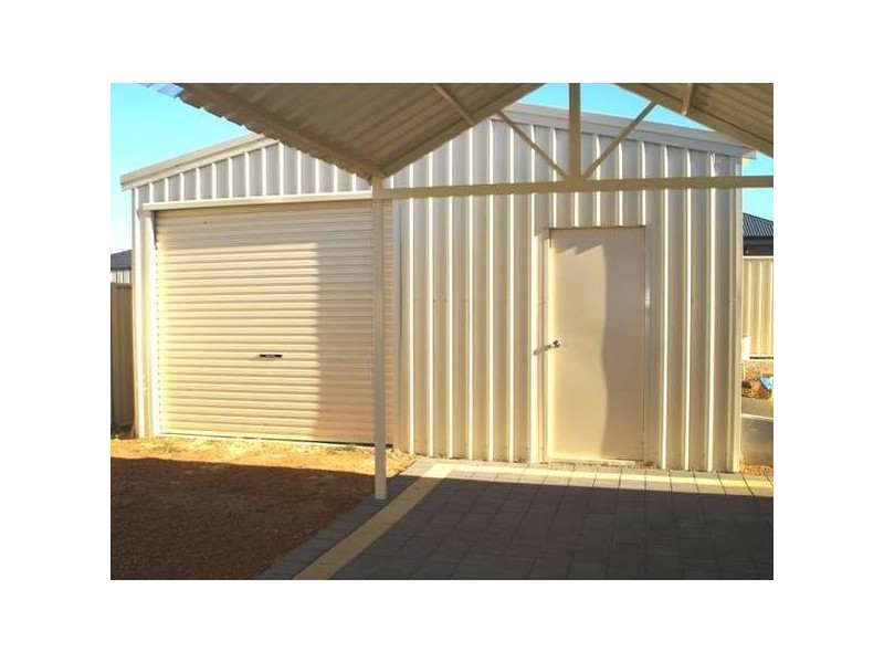 2 Fleetwing Street, Wandina WA 6530