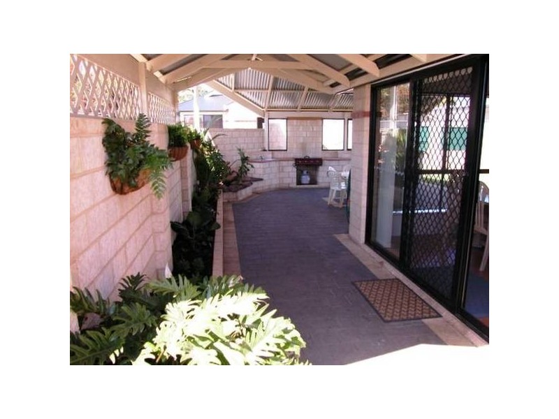 1/214 Fifth Street, Wonthella WA 6530