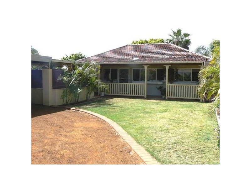 78 Francis Street, Beachlands WA 6530