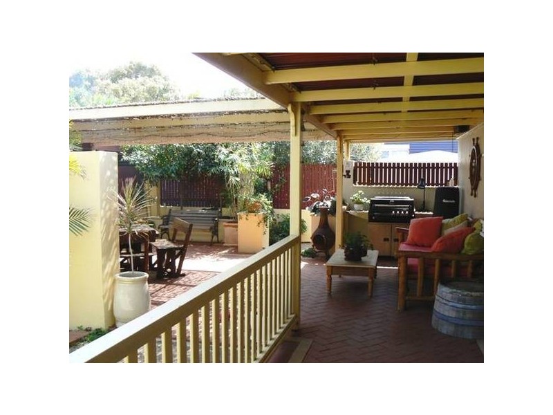 78 Francis Street, Beachlands WA 6530