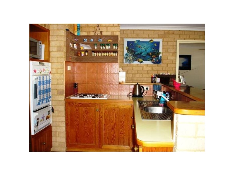 10 Ti-Tree Street, Wandina WA 6530