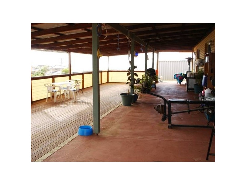 10 Ti-Tree Street, Wandina WA 6530