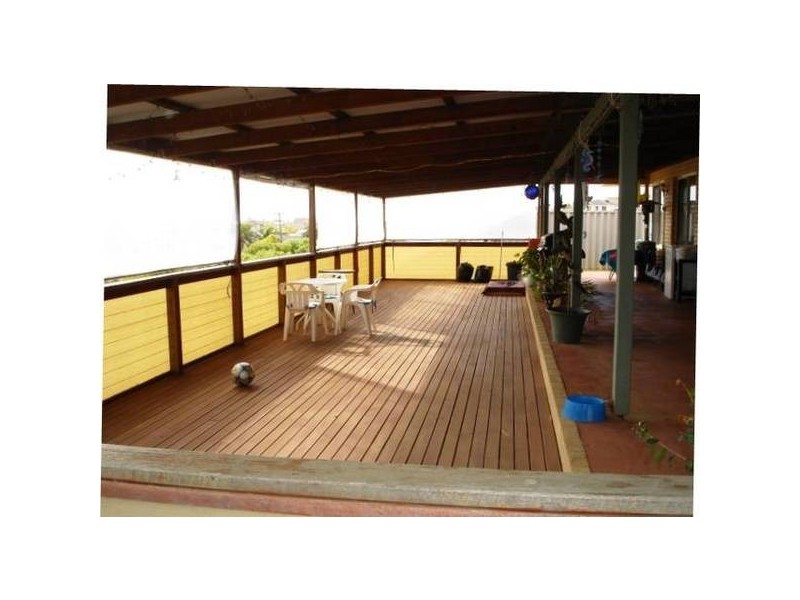 10 Ti-Tree Street, Wandina WA 6530