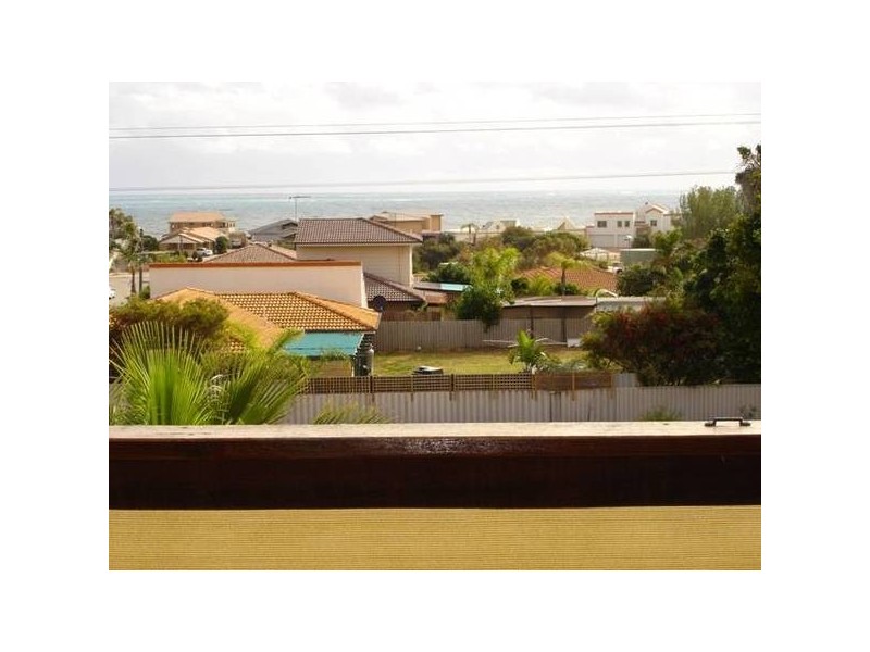 10 Ti-Tree Street, Wandina WA 6530