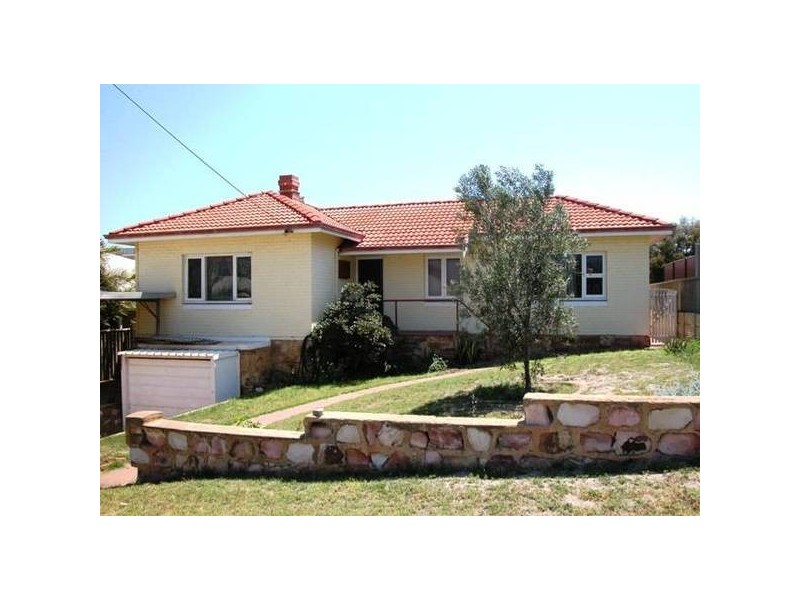 4 Conway Street, Beachlands WA 6530