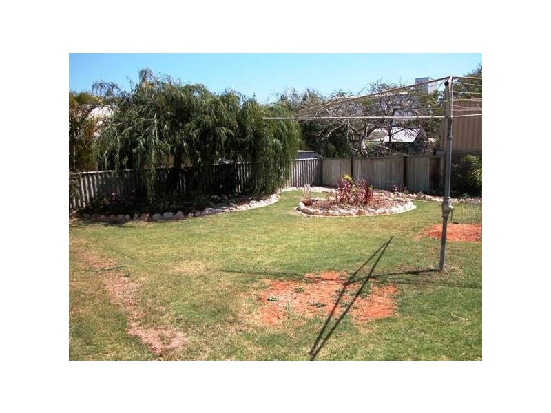 4 Conway Street, Beachlands WA 6530