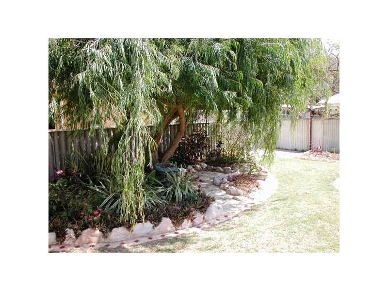 4 Conway Street, Beachlands WA 6530