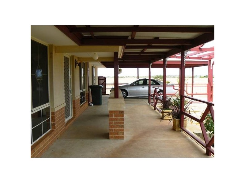 2 Moloney Street, Utakarra WA 6530