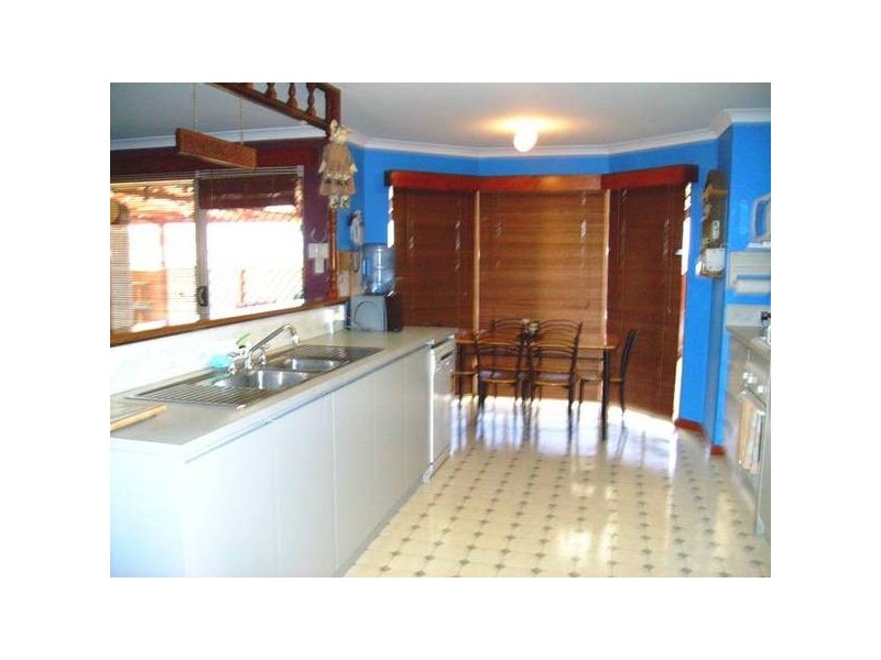 2 Moloney Street, Utakarra WA 6530