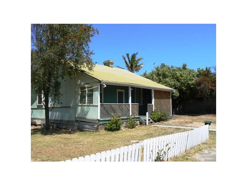 15 Jose Street, Beachlands WA 6530