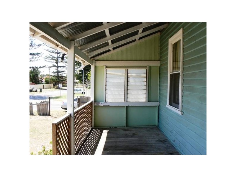 15 Jose Street, Beachlands WA 6530