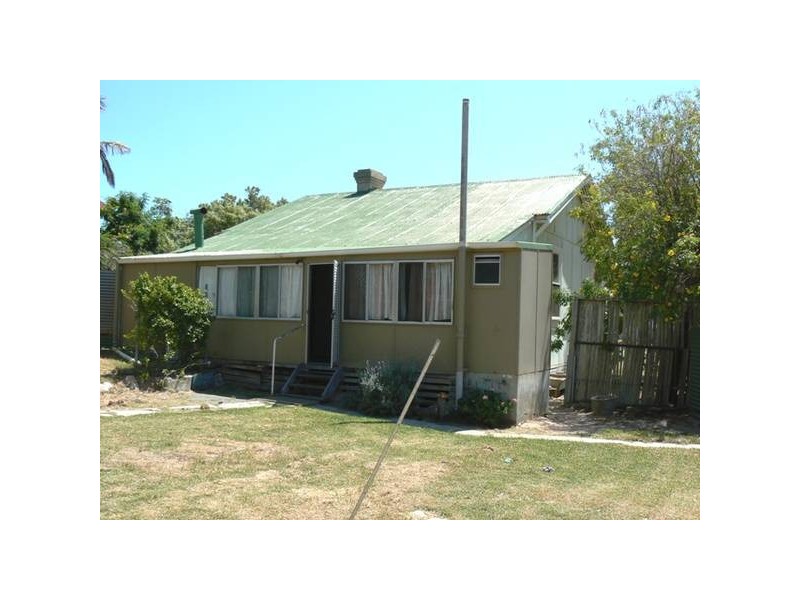 15 Jose Street, Beachlands WA 6530