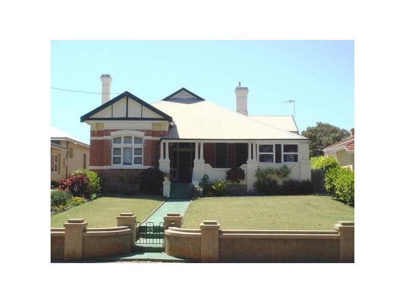 53 Francis Street, Beachlands WA 6530