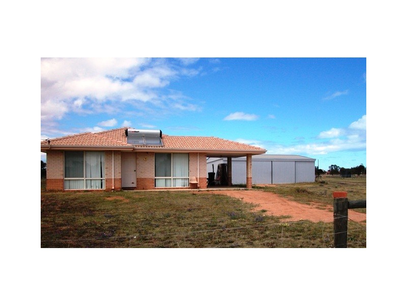 11 Dressage Circle, Deepdale WA 6532
