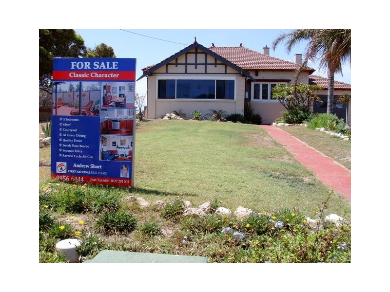 1 Shenton Street, Beachlands WA 6530