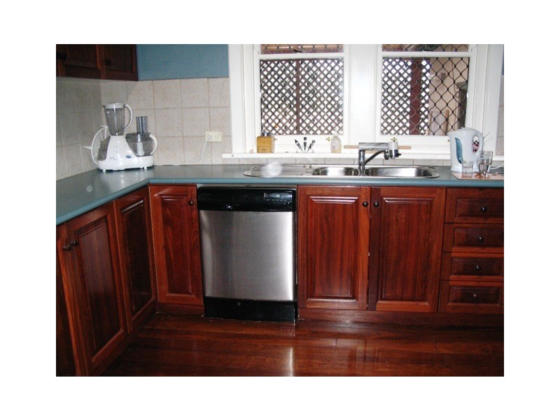 1 Shenton Street, Beachlands WA 6530