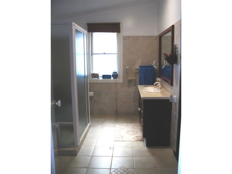 1 Shenton Street, Beachlands WA 6530