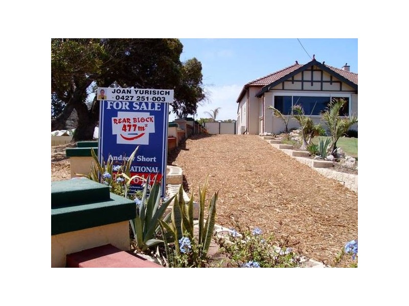 2 Shenton Street, Beachlands WA 6530