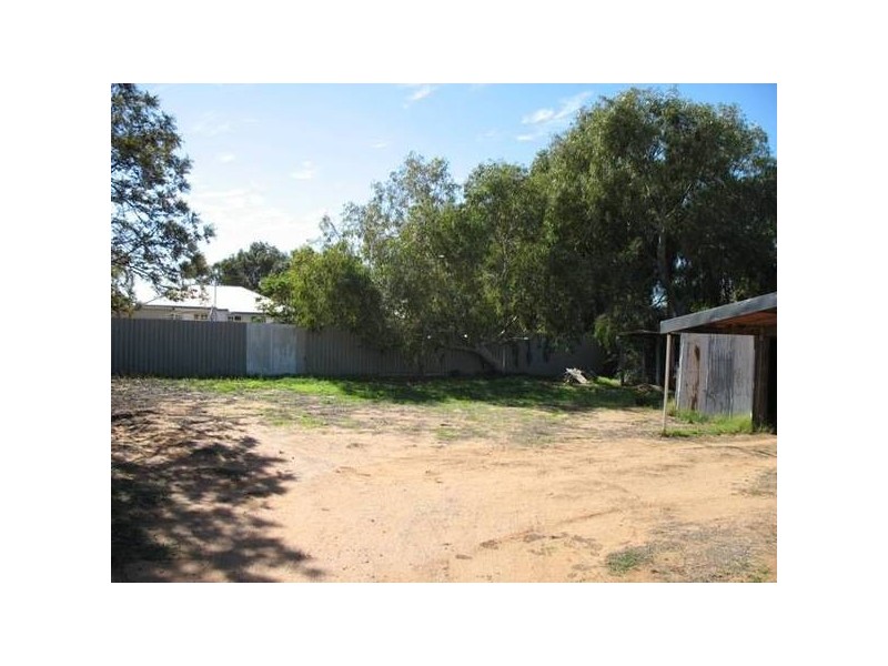 243 Third Street, Wonthella WA 6530