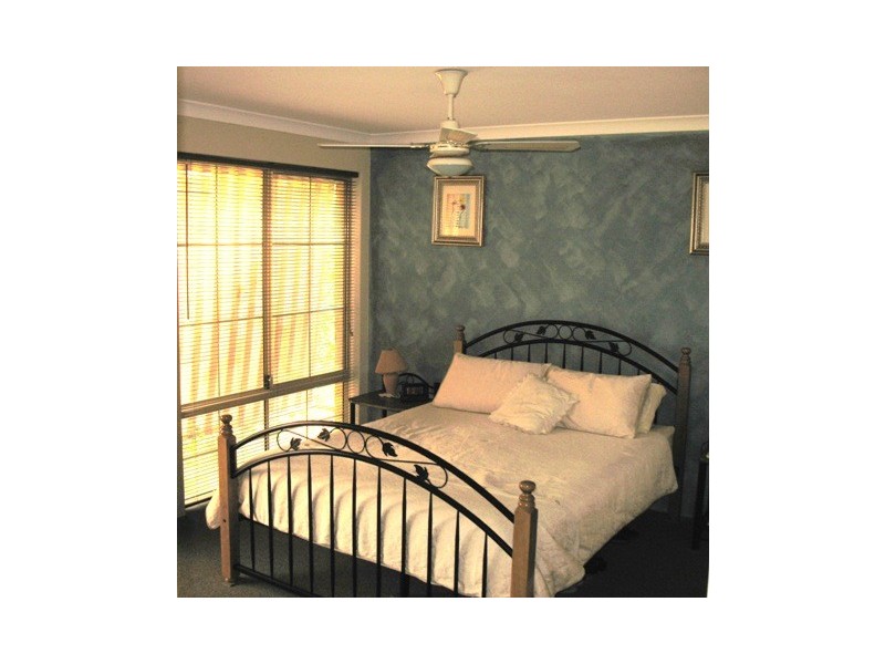 8 Tersonia Way, Strathalbyn WA 6530