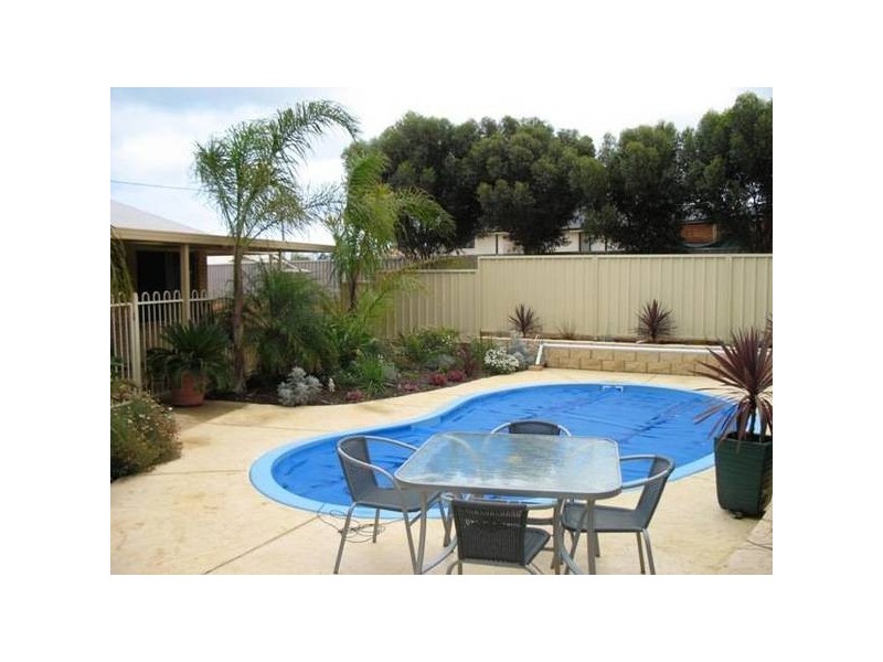 8 Tersonia Way, Strathalbyn WA 6530