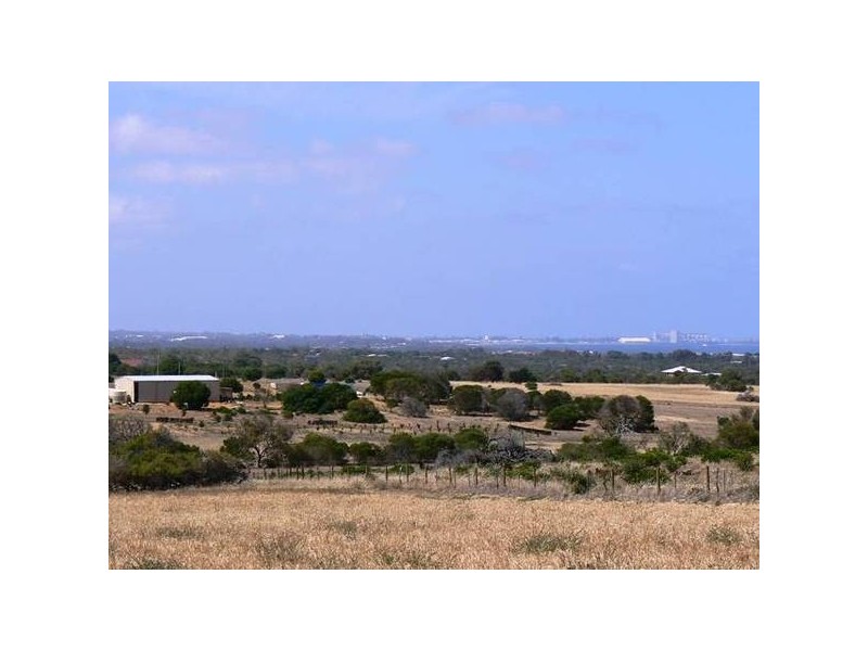 542 David Road, White Peak WA 6532