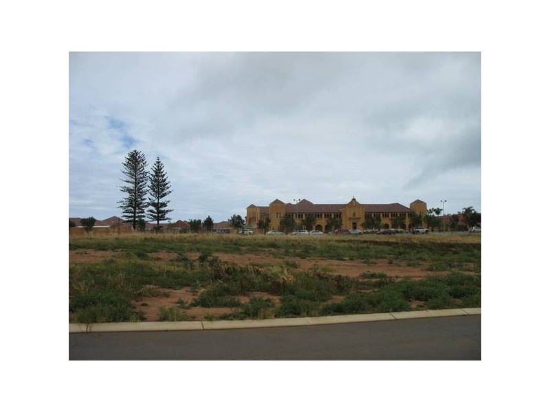 18 Edwin Crescent, Bluff Point WA 6530