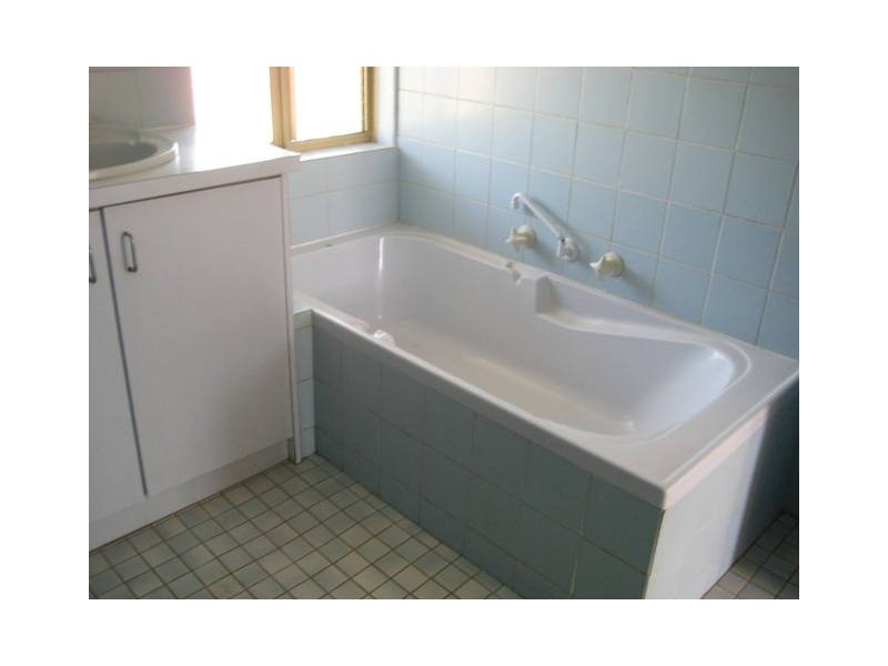 2 Fallowfield Street, Strathalbyn WA 6530