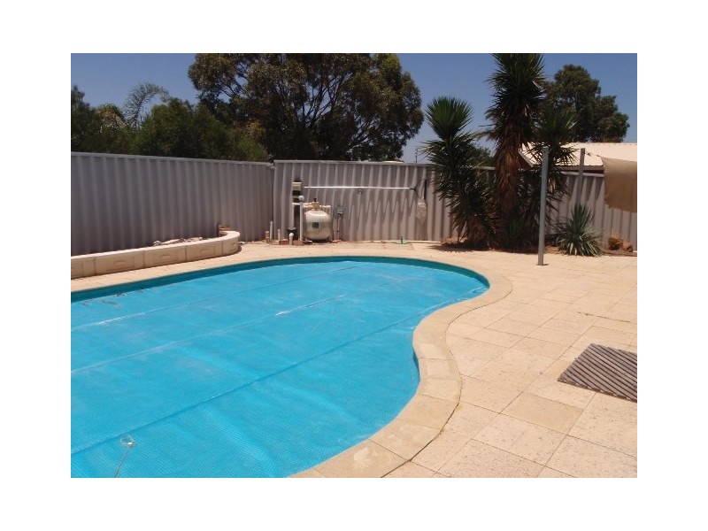 2 Fallowfield Street, Strathalbyn WA 6530