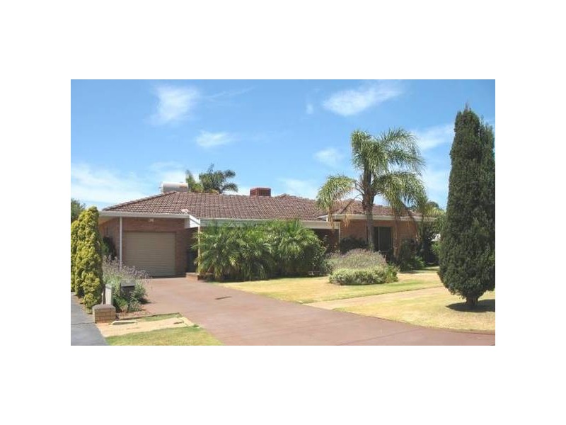 12 Gummer Avenue, Geraldton WA 6530