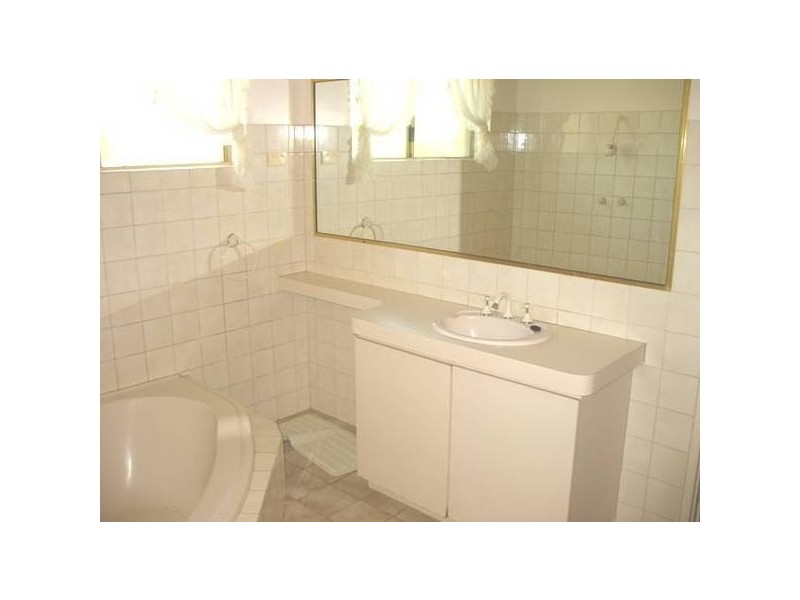 12 Gummer Avenue, Geraldton WA 6530