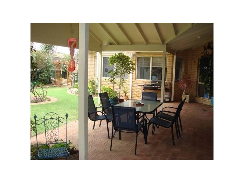 35 Glendinning Rd, Tarcoola Beach WA 6530