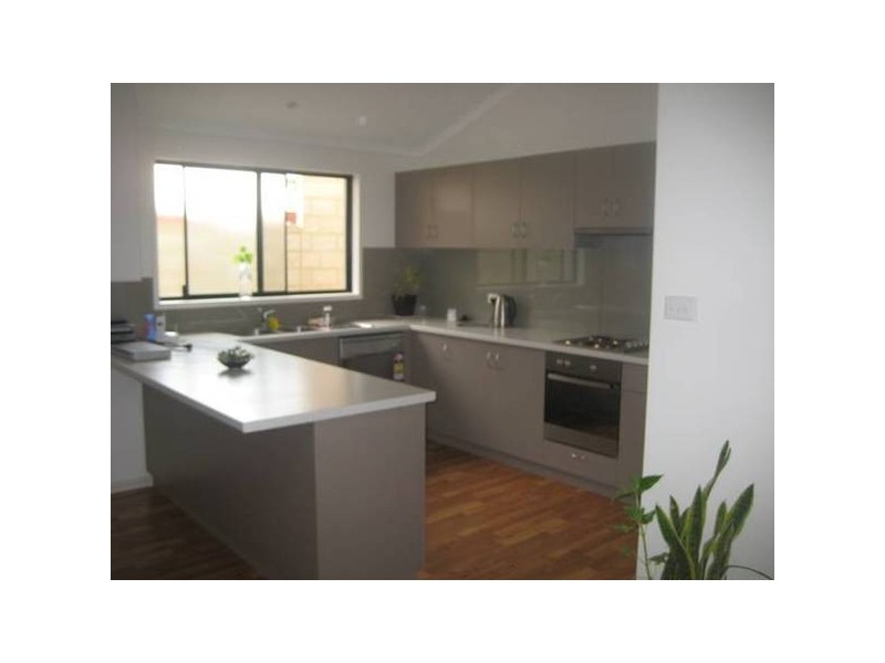 4/460 Chapman Road, Bluff Point WA 6530