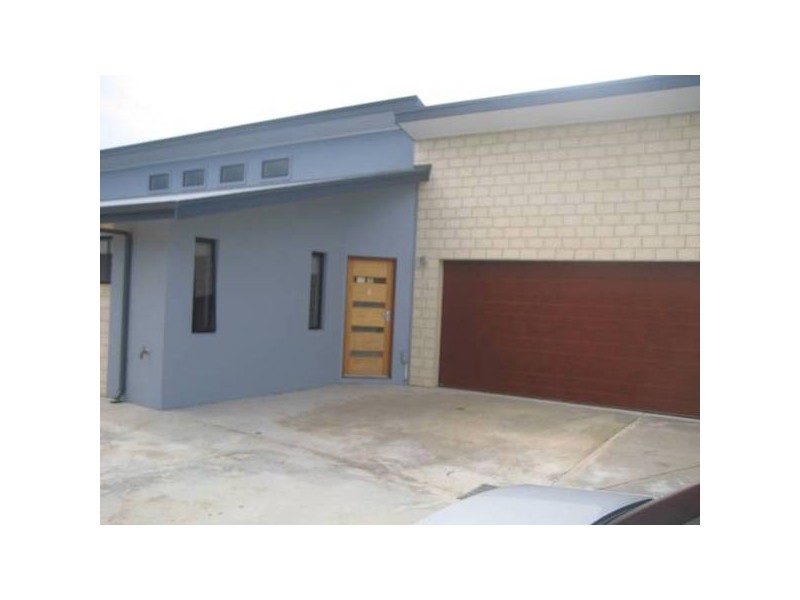 4/460 Chapman Road, Bluff Point WA 6530