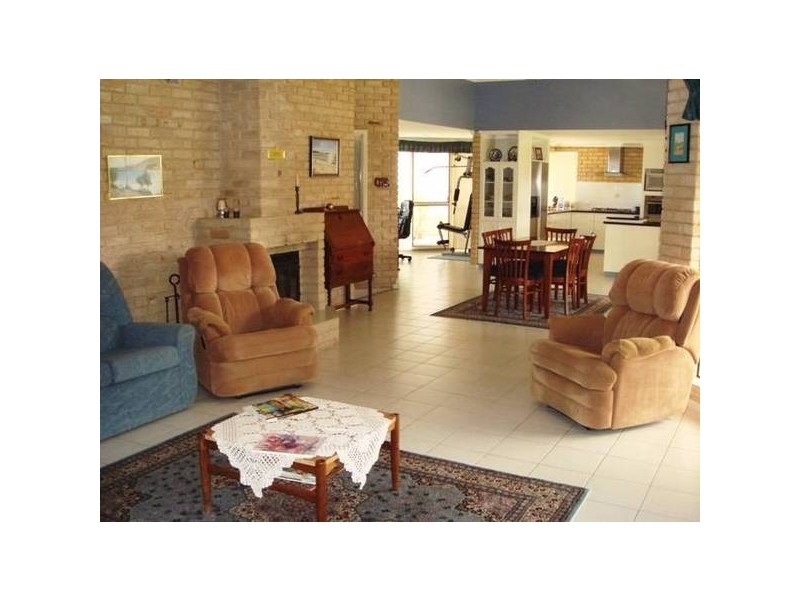 35 Glendinning Road, Tarcoola Beach WA 6530