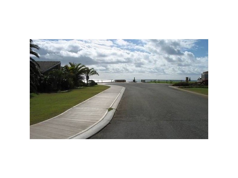 16 Eastcott Way, Tarcoola Beach WA 6530