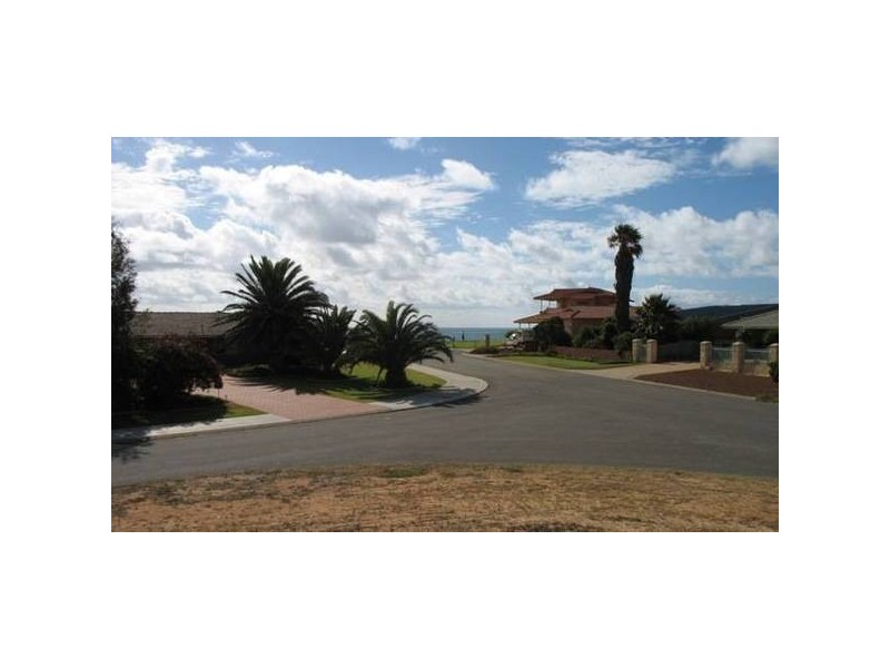 16 Eastcott Way, Tarcoola Beach WA 6530