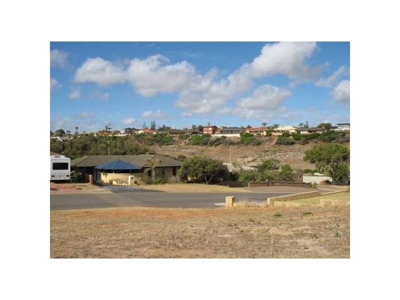 16 Eastcott Way, Tarcoola Beach WA 6530