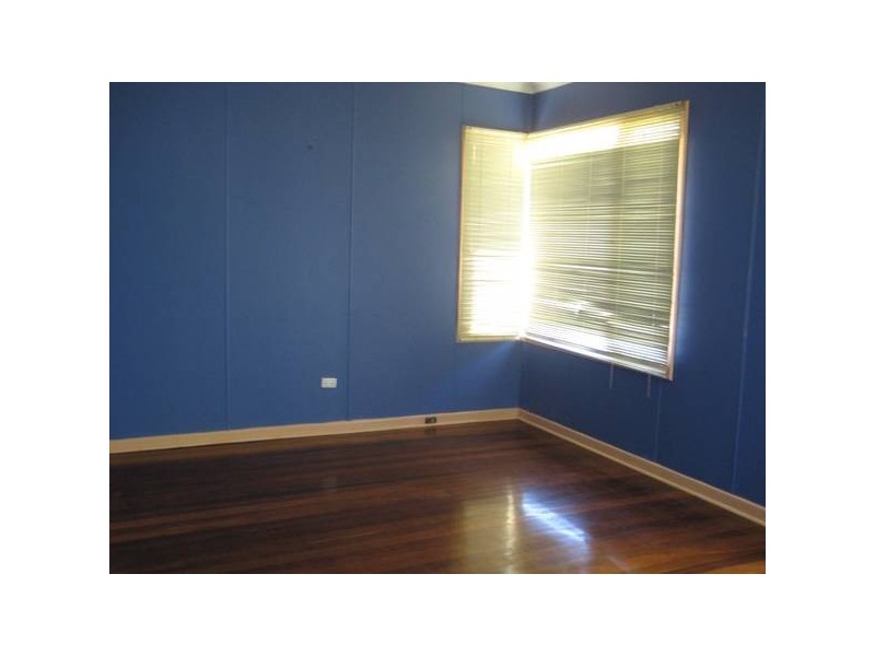 4 Hebe St, Rangeway WA 6530