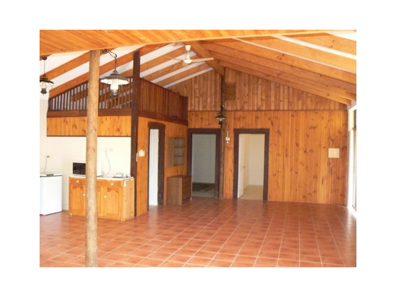 678 Company Road, Greenough WA 6532